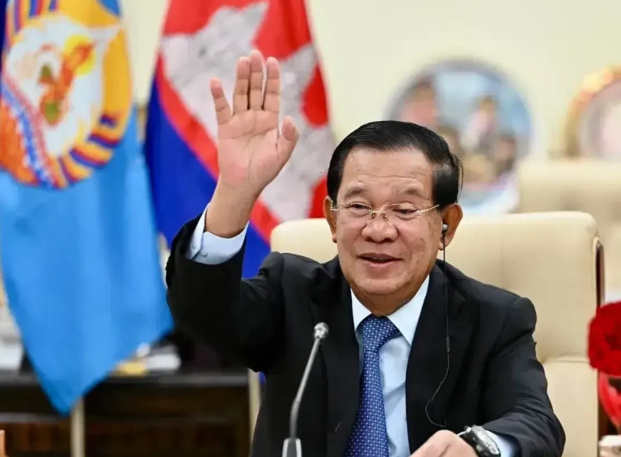 洪森终于如愿以偿了！
他才是笑到最后的人，
佩通坦美梦破碎，泰国宪法法院裁决泰国