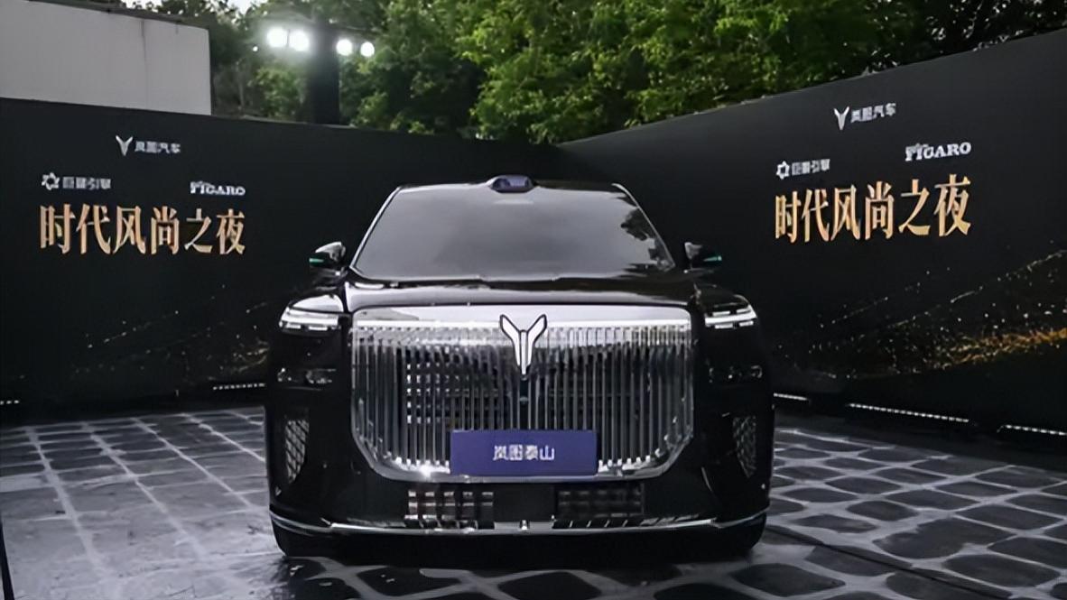 对标问界M9！岚图泰山尺寸曝光，轴距3米12，华为ADS 4.0智驾系统