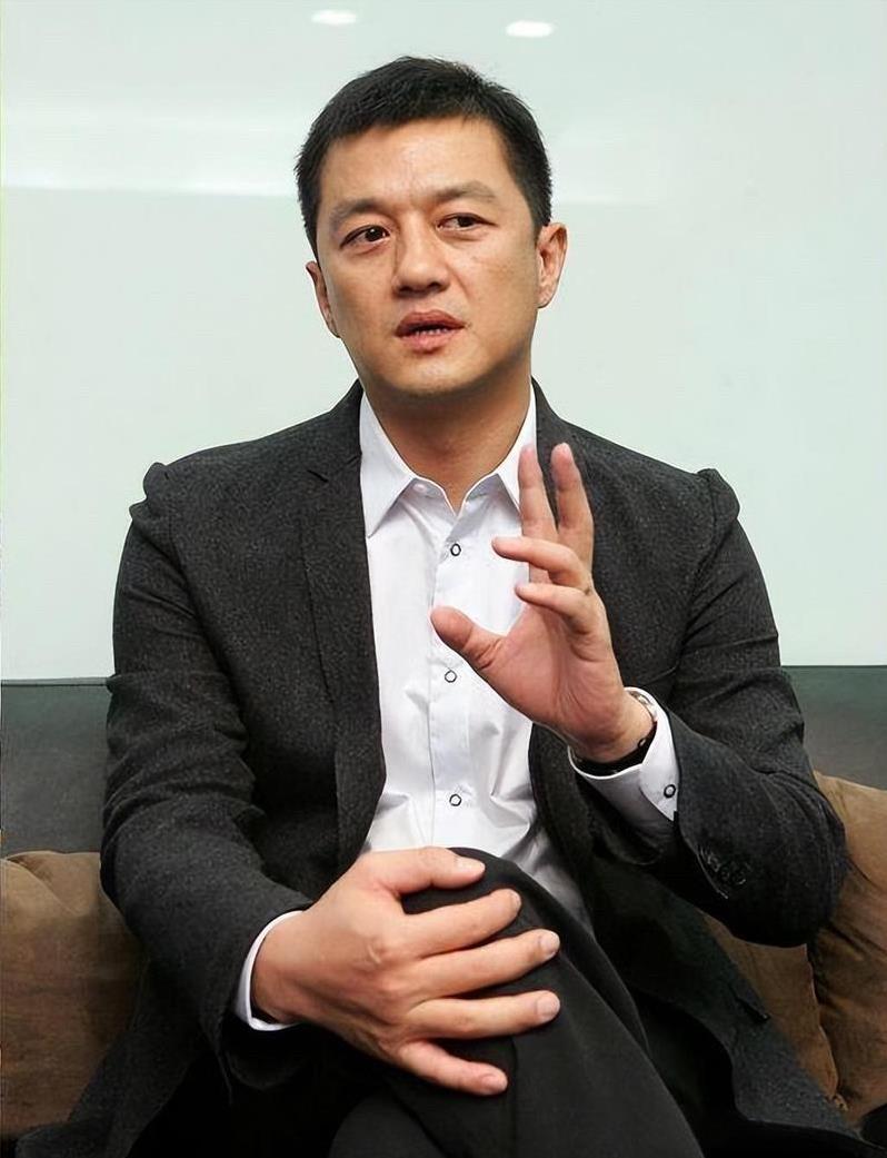 如果我是李亚鹏，
我二话不说直接翻开通讯录就开始打电话，
甭管多低声下气，多没面