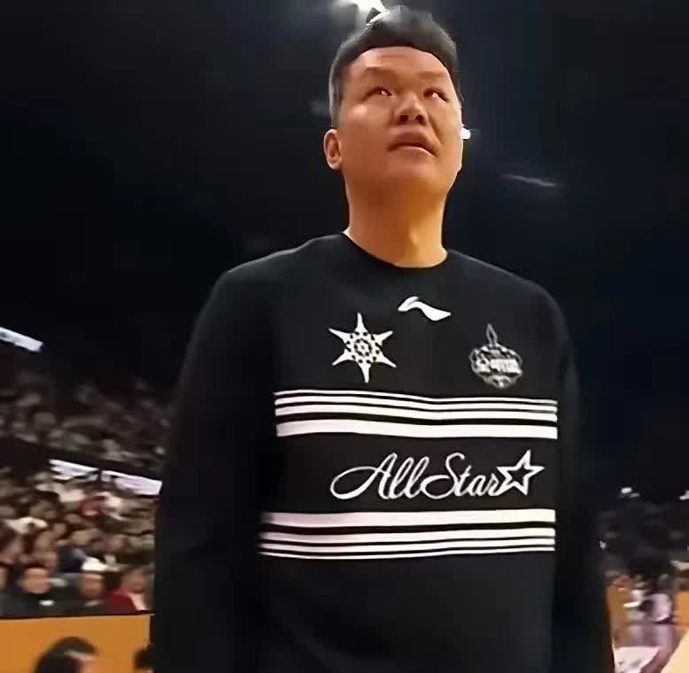 内线短板，广东终于动手了！

一口气签下18+10怪兽，球迷直呼“早干嘛去了