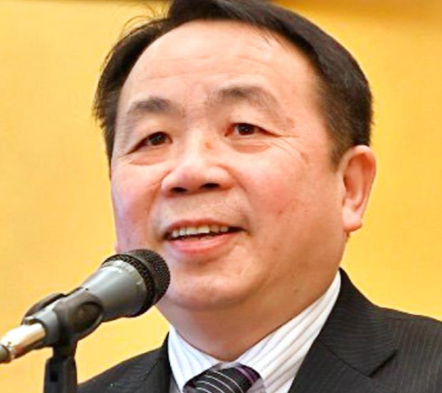 石平被制裁后冥顽不化，
日本政府竟为其叫好，不仅公然反华，还提出恶劣要求。

归