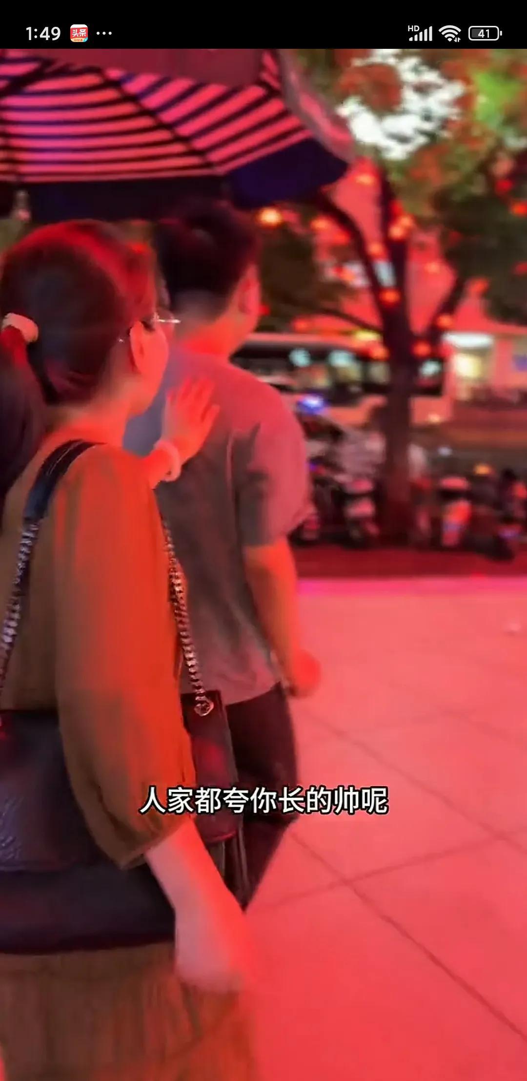 京城小二看着娘家大侄子是满脸的骄傲呀！这次小二的大宝和娘家大侄子在上海玩的不错，