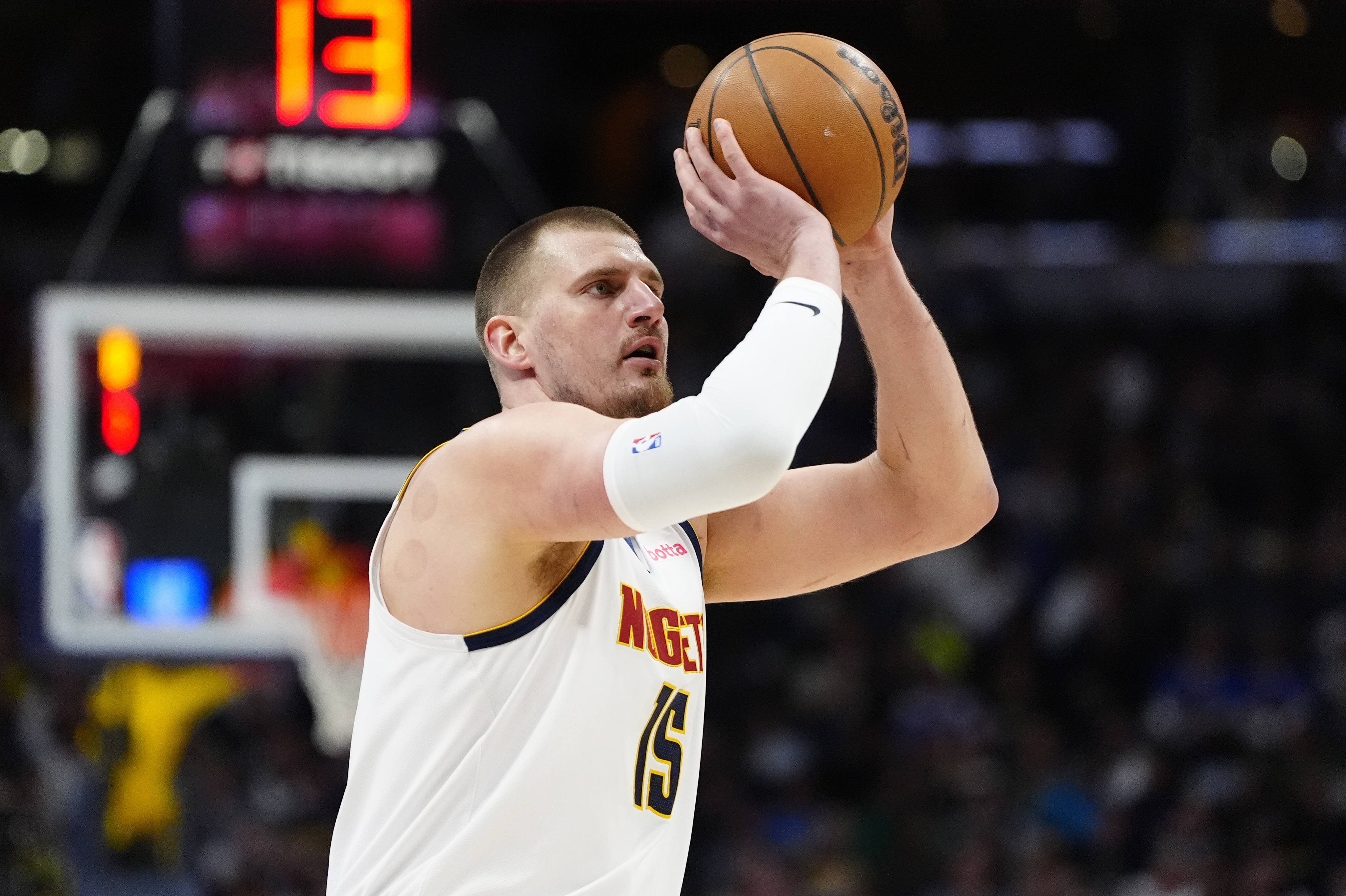 均薪7067万！约老师续吗？ESPN名记：约基奇可签3年2.12亿 联盟普遍预计他会续约