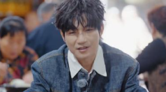 陈楚生在丽江吃到停不下来！腊排骨直接香疯生哥 ​​​