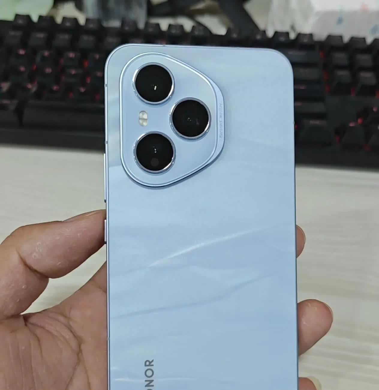 不是我用了荣耀400Pro，差点就被忽悠了，为什么它会被黑得这么狠！

说实