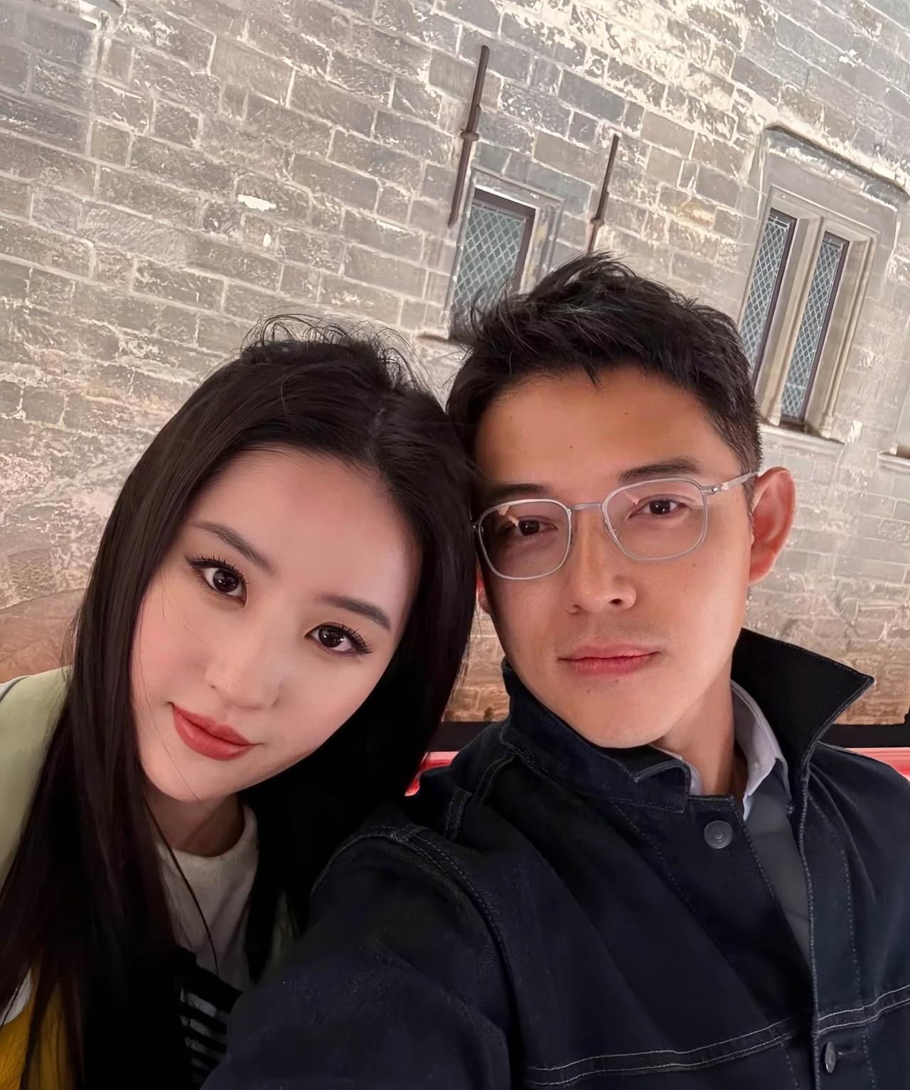 哇！刘亦菲也有一双“狐狸眼”，感觉这样的女生长得都很好看，而且骨子里多少都会带一