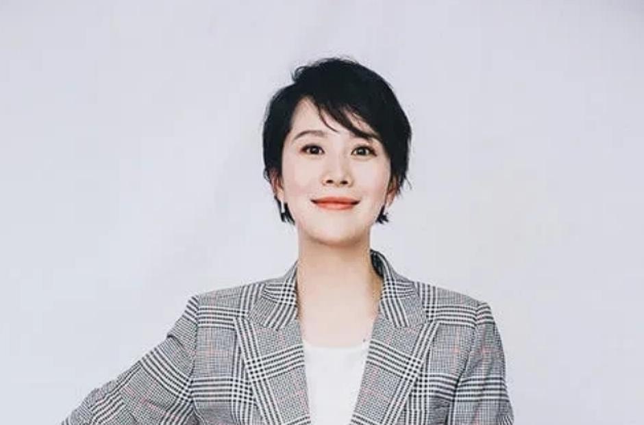 1999年海清参加宴会时，一位张姓导演摸着她的手嬉皮笑脸的说：“我正准备拍一部戏