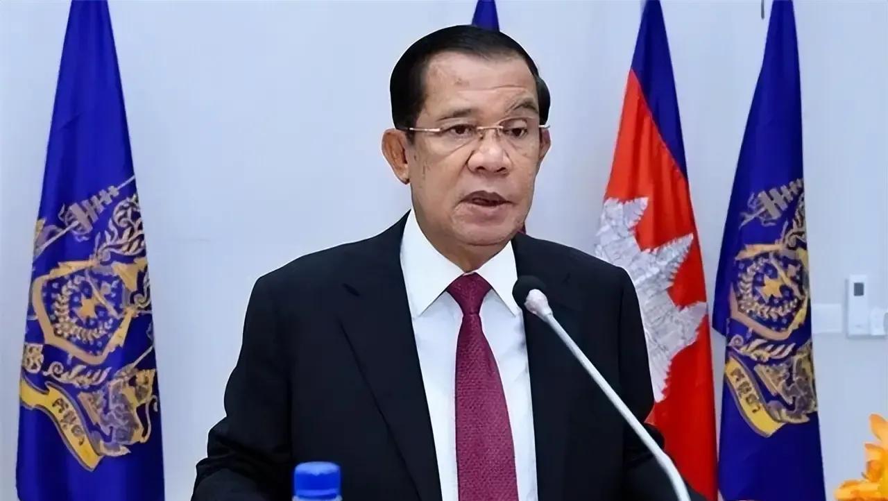 越南欲调停泰国和柬埔寨冲突，然而两国并不买帐。
首先越南想当和事佬劝泰国柬埔寨停