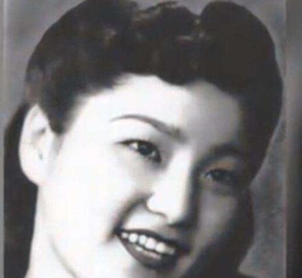 1942年，日军夜袭远征军野战医院，残忍的杀害了3名女护士，幸存者惶恐不安，谁知