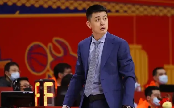 杨鸣确实该下课了！
真不会用人。去年半决赛和广东队发挥最好的刘雁宇又不用了，还在