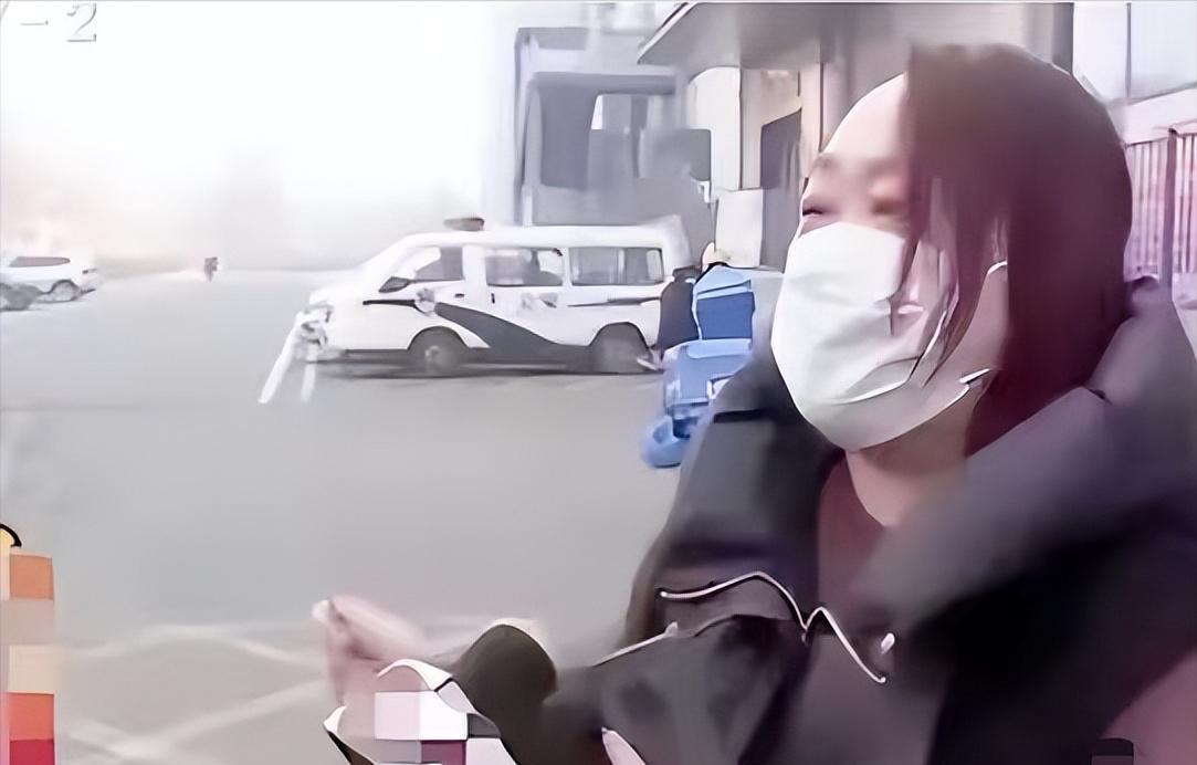 “请问我停的是飞机吗？”2021年山东青岛，女子保时捷商场停车5分钟，结果出停车