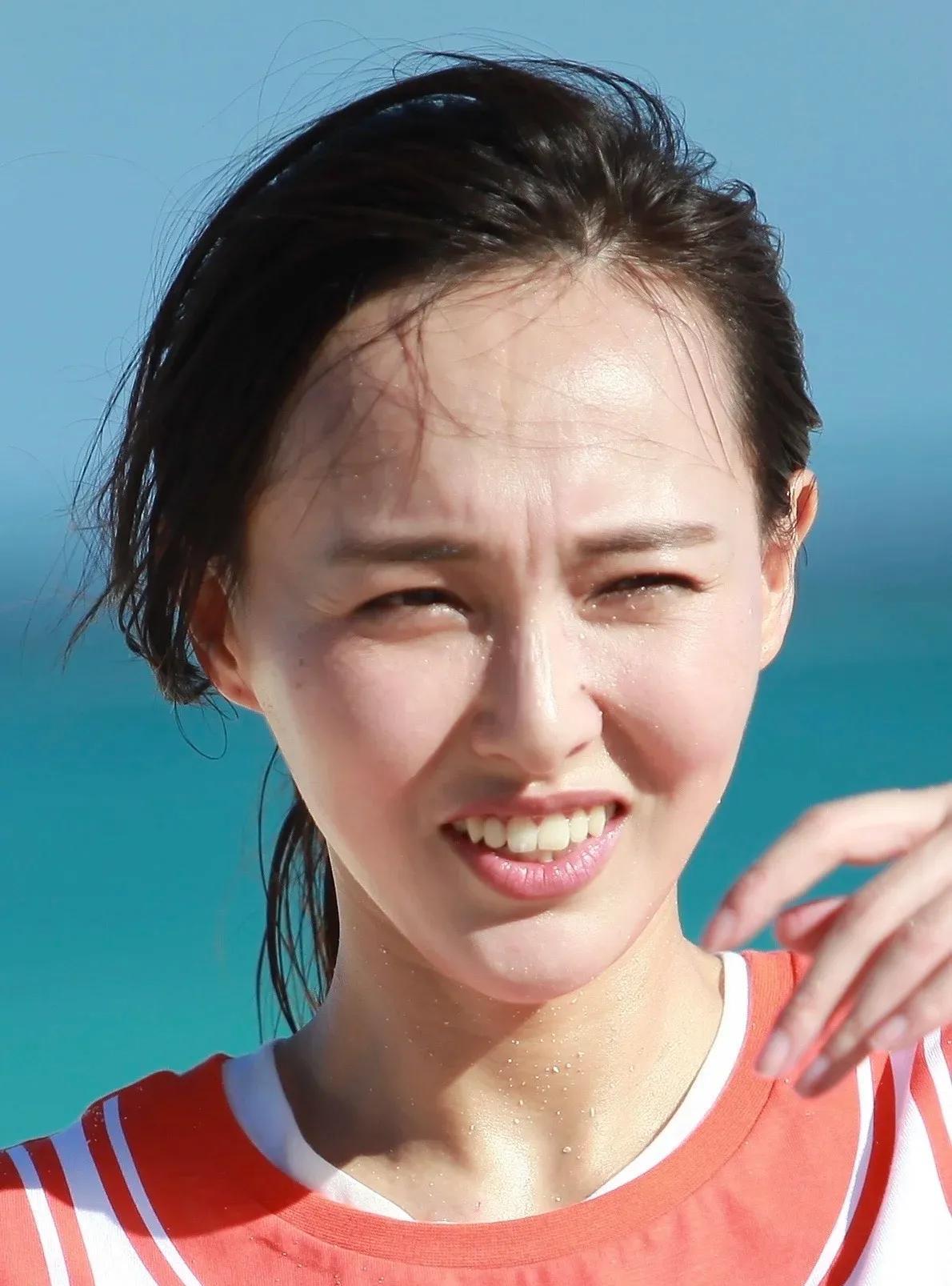 唐嫣这组照片是什么综艺片段吗？表情不好看但胜在真实。#唐嫣#