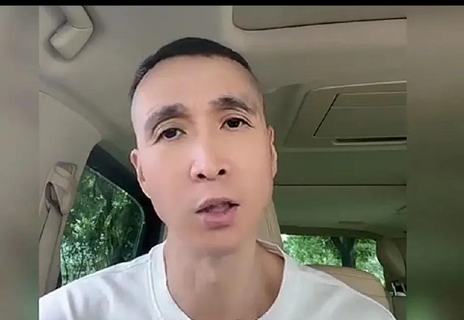 条子对杨少华是真的发自内心的尊重。杨少华头七，条子发视频回忆起十几天前请杨老爷子