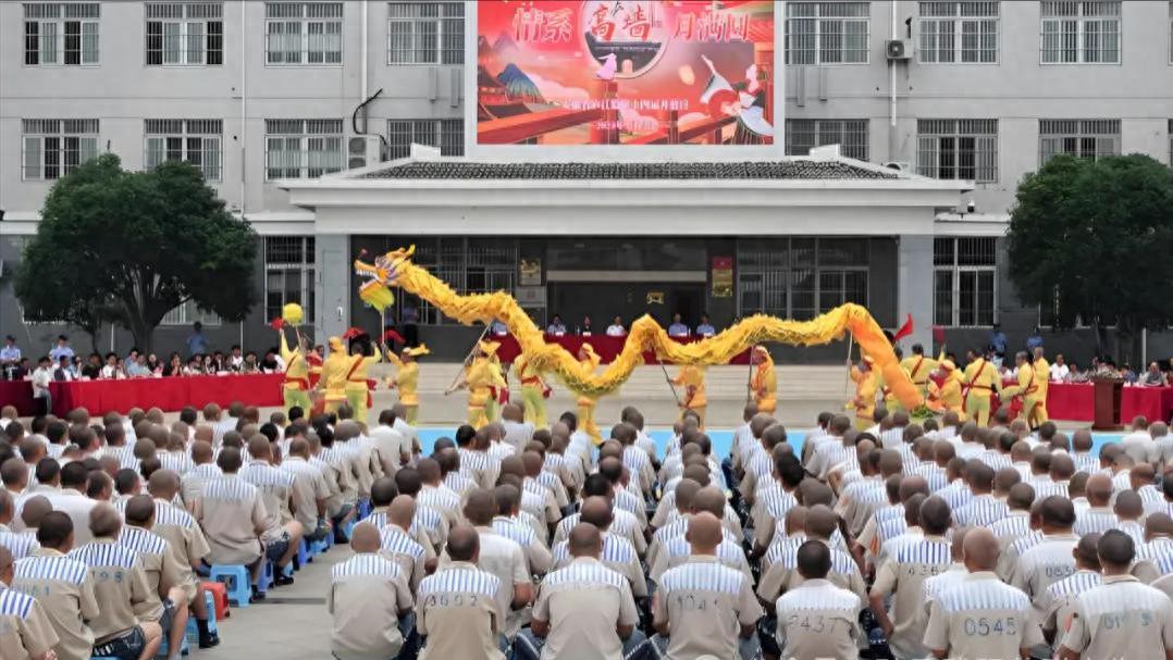 服刑人员空闲时干啥？那些苦熬苦学苦中作乐，都是浴火重生的期待