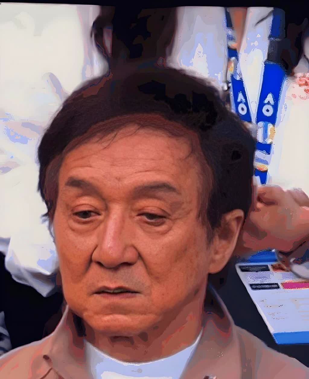 71岁的成龙到底图啥？

电影5天票房才400多万，不止电影卖不动，连成龙大