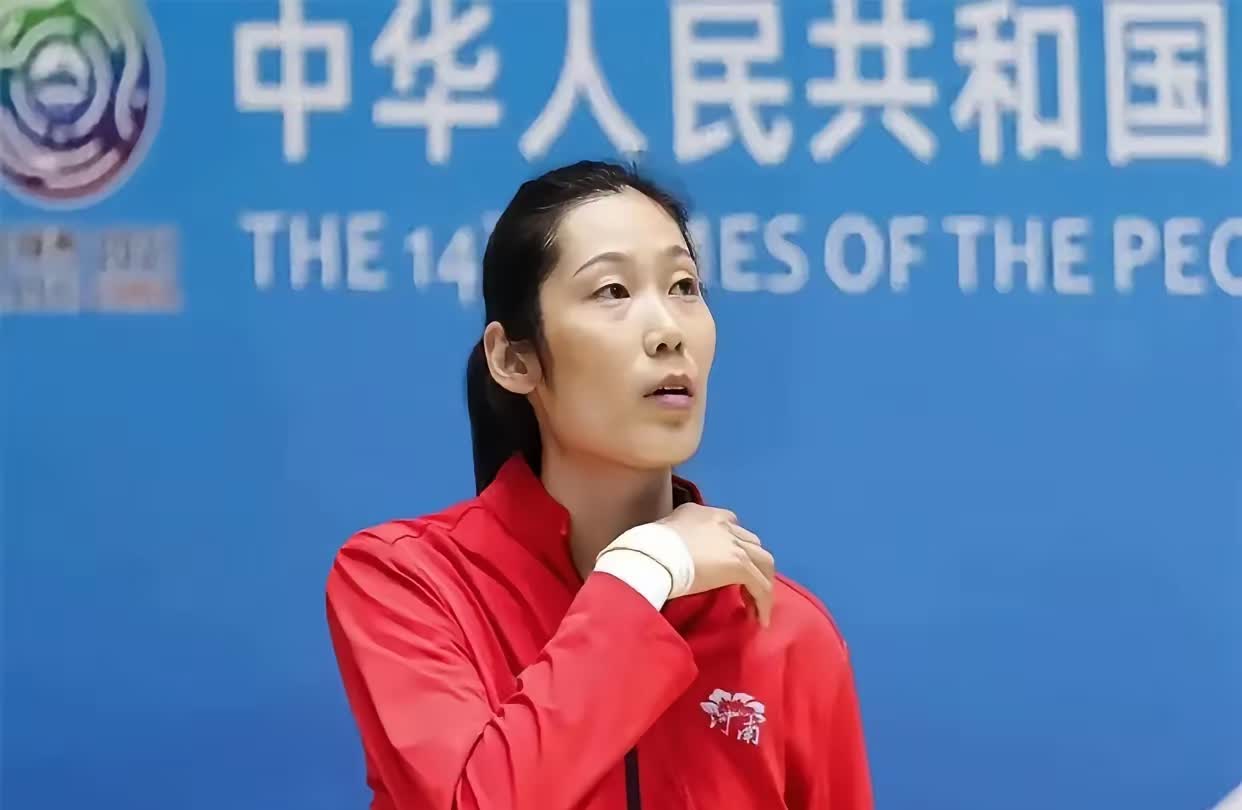 赵勇理应听劝，主动放下身段邀请朱婷、袁心玥加入国家女排。
朱婷、袁心玥回归国家