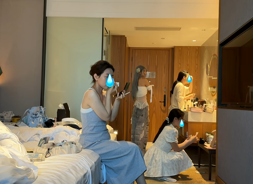 此时距离演唱会开场还有三小时，追星女都懂这一刻的含金量……