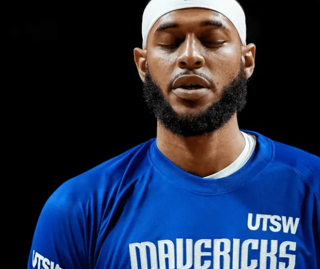 NBA常规赛：独行侠将于主场迎战雄鹿。
赛前，独行侠记者发文表示：丹尼尔-加福德