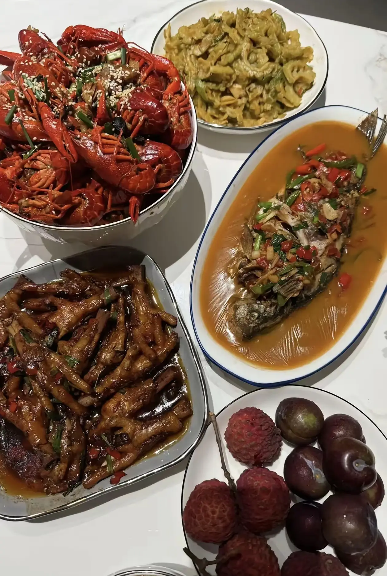 这菜不错吧？中午吃饱就行
