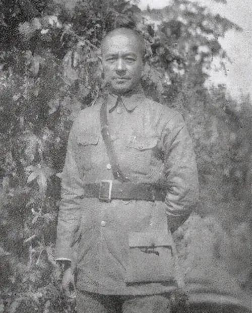 [太阳]“所有人把裤子脱了”1938年台儿庄战役前，一位中年妇女找到军长找到了军