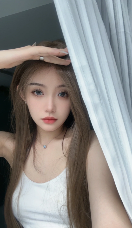 一个人走可以走的很快，
但是两个人走好像更有意思。