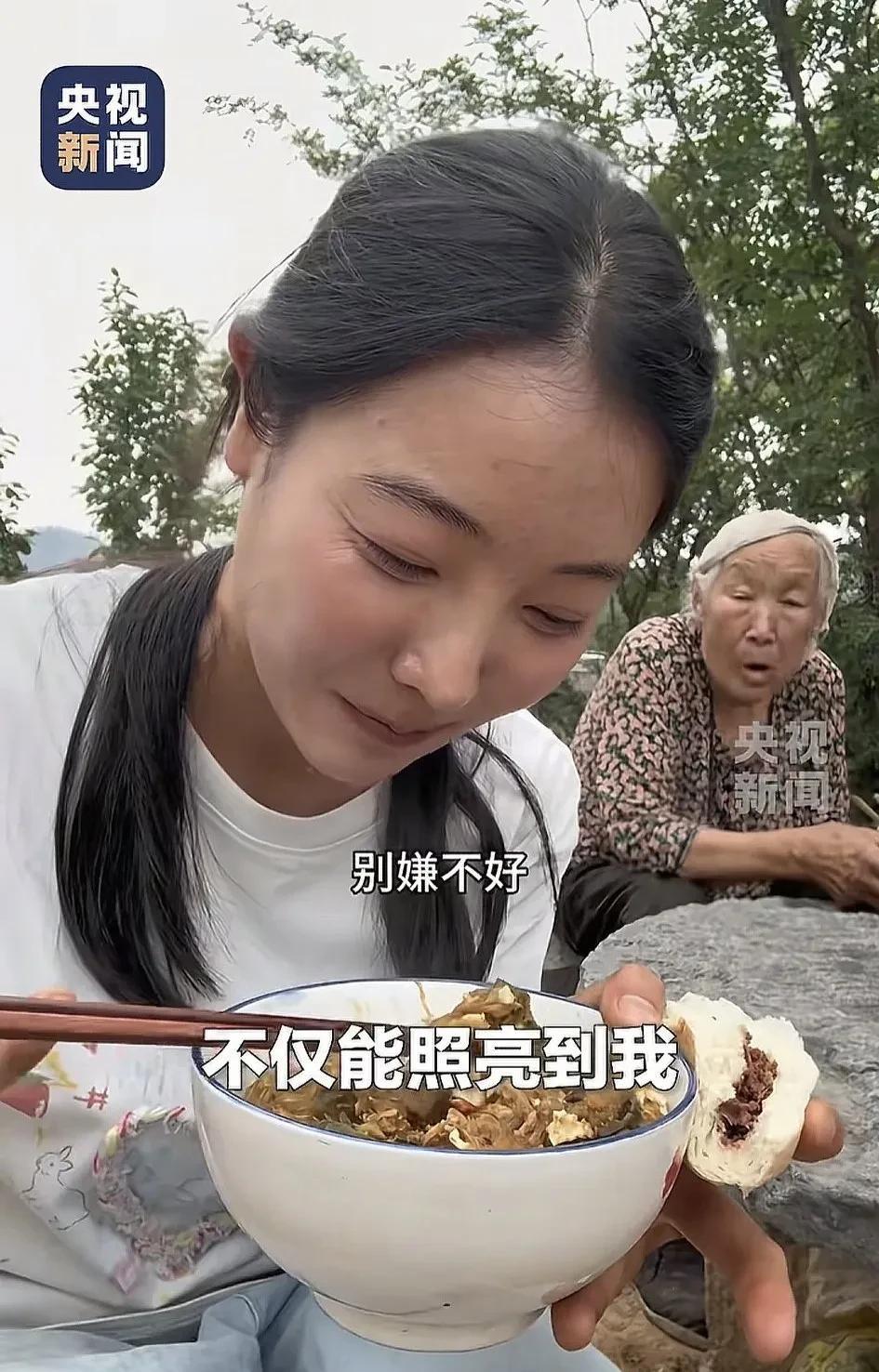 李富贵接受央视采访，上一个上央视的河南女孩是麦小登，但是我感觉李富贵更真实。
2