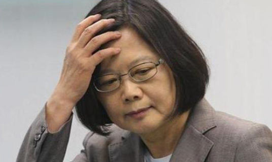 蔡英文出来讲话了！在惨遭失败之后，蔡英文表示，台湾面临的内、外挑战与威胁依然非常