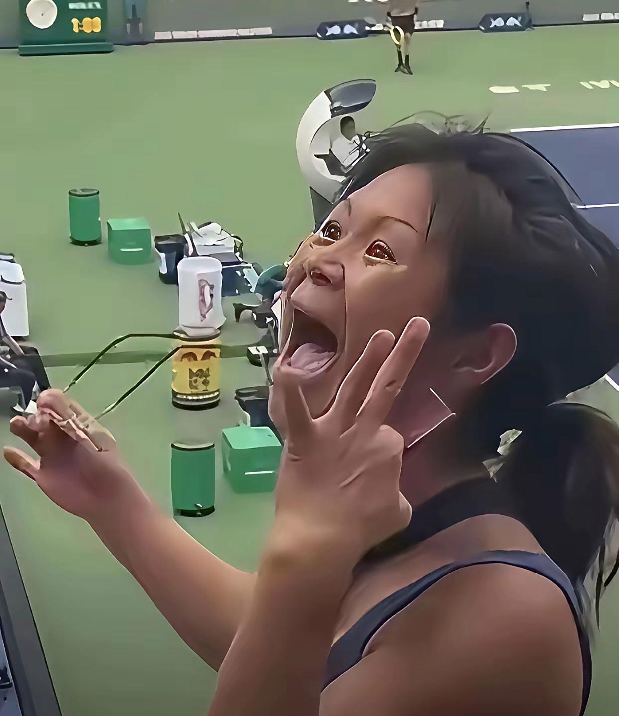 身份已确认！
在上海大师赛被警察抬出去的女人，身份已经确定，
她的名字叫谢兰，长