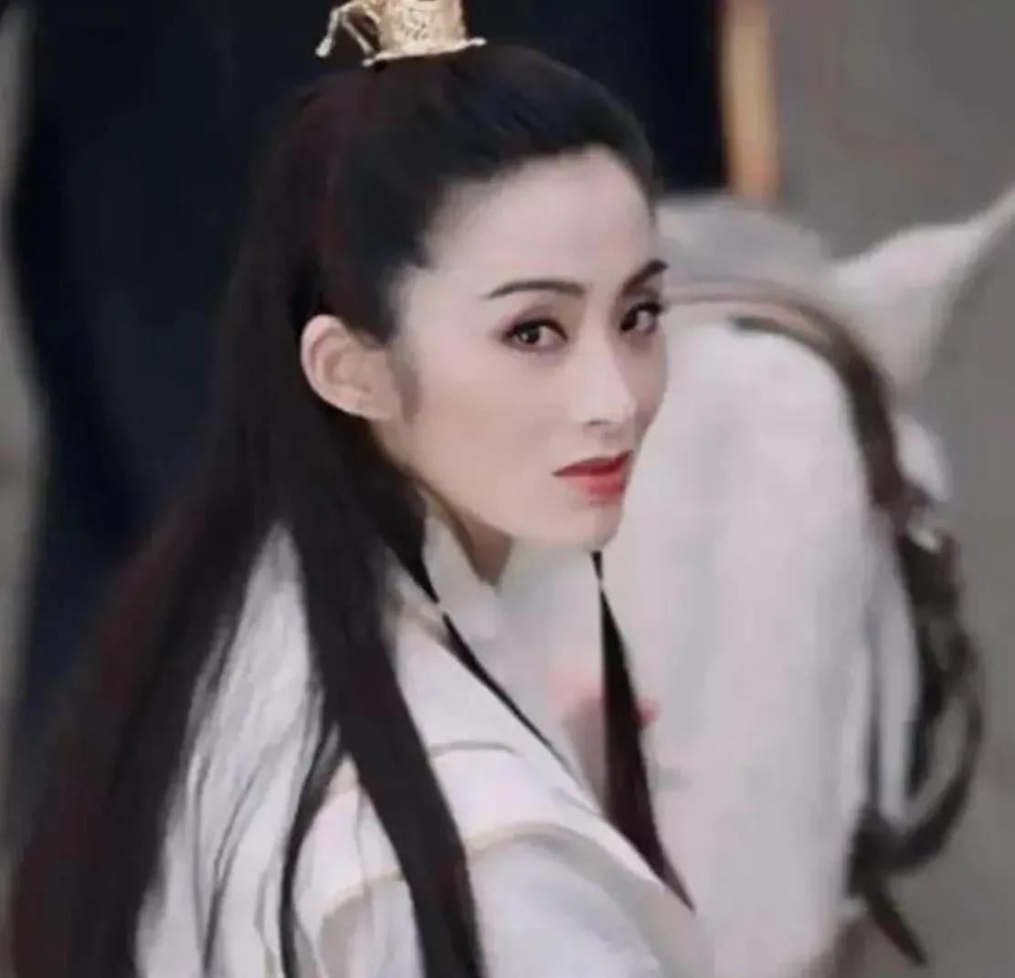 8个版本赵敏，哪个是你心中最美？
不同的时期不同的影视不同的导演不同的演员，去演