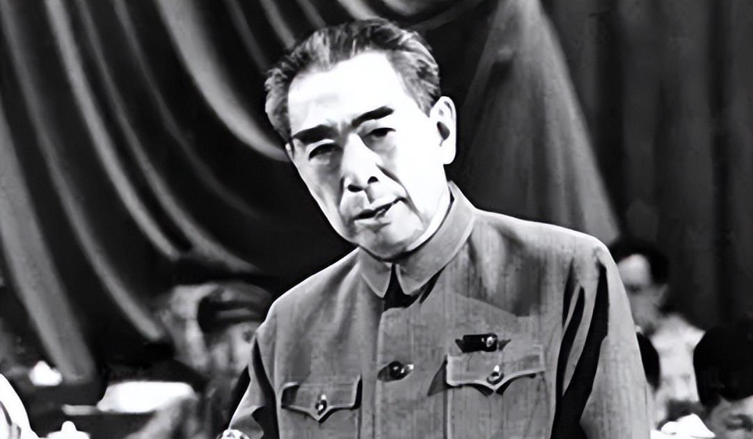 中南海惊现潜伏特务！周总理一个眼神改写历史走向
1949年初秋某日，周总理路过西