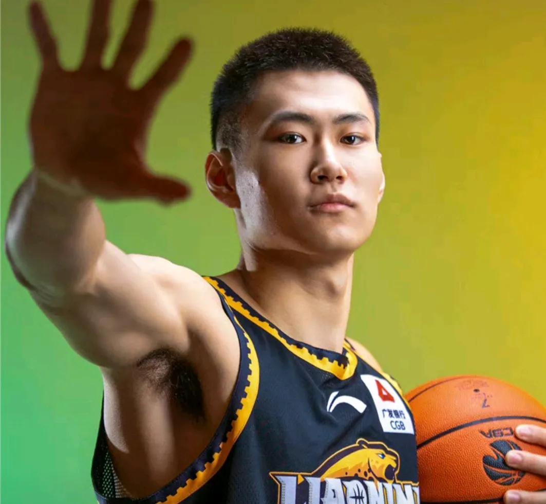 全运会不是CBA！
原本打算写一篇文章，练一下怎样把图片穿插在文章中，没想到，图