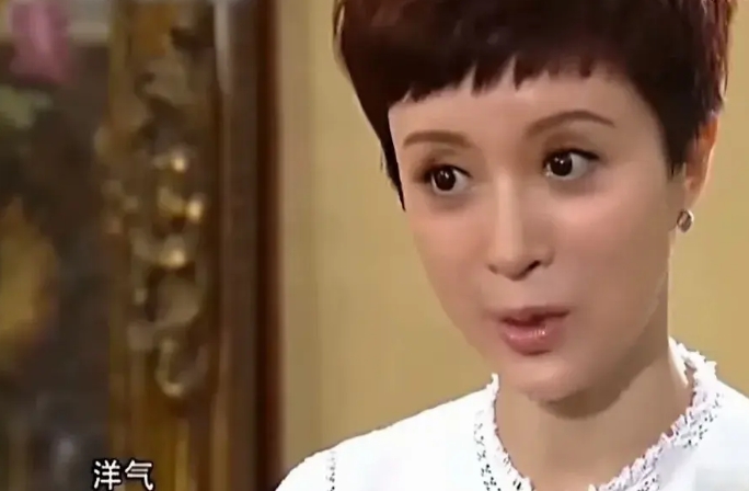 不得不说，金巧巧红不了，真不是没道理的，她不但没颜值，没演技，就连情商都这么低下