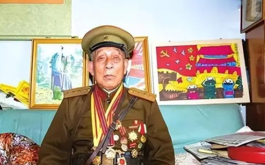 山东71岁老人持有枪支，民警上门收缴，大爷：这枪你没有资格收，粟裕送的！