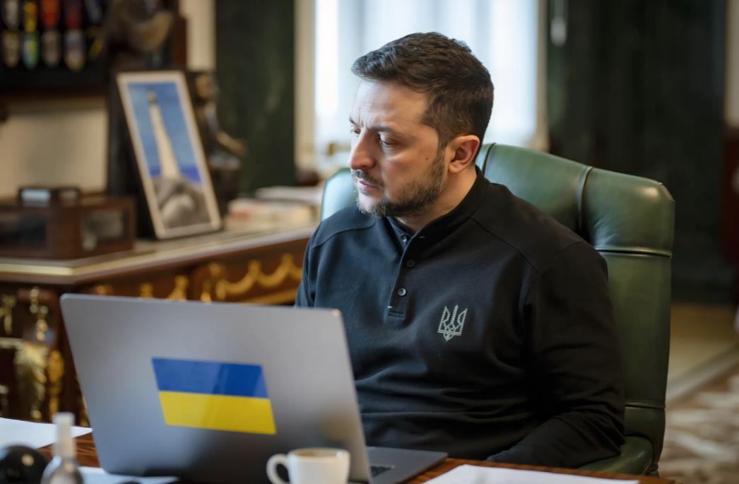 要尊重！泽连斯基表态
尽管前线快火烧眉毛了，泽连斯基愿意随时在方便的时候签署协议