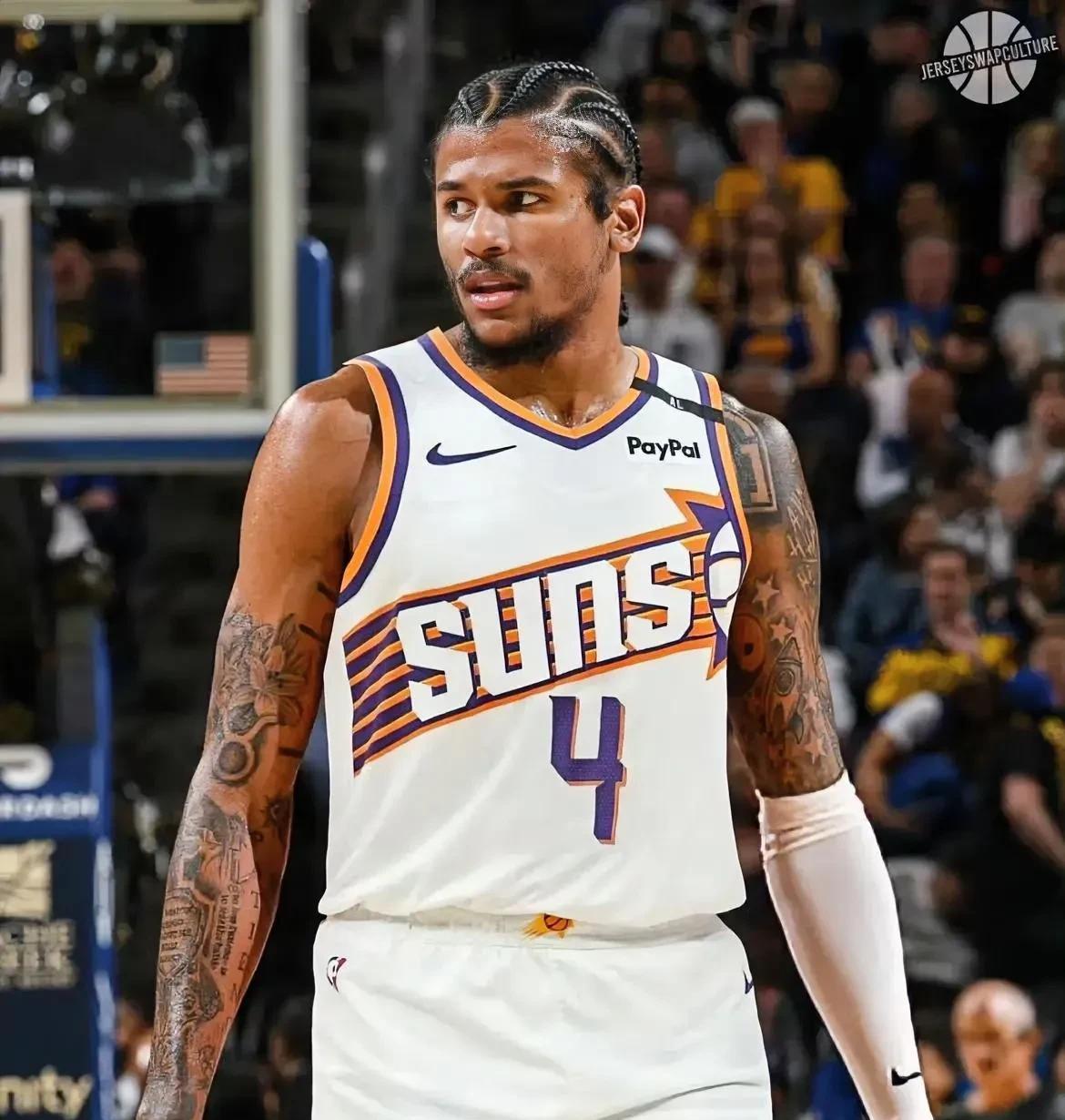 30分？他上次打火箭连20都没摸到！
太阳球迷今晚别抱希望，杰伦·格林的狠话像泡