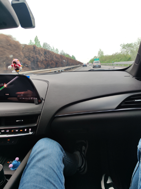 ct5丢油门后口哨声
今天高速上坐副驾驶时不时的发现有口哨声，最终排查丢油门后就