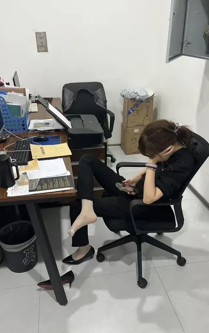 如果她在问公司上班的话，我最多开500元一个月，上班要有上班的样子