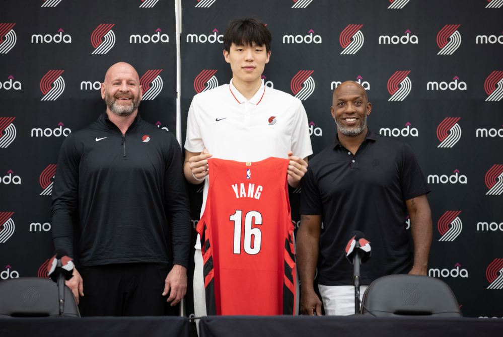 16号秀亮相波特兰！开拓者视杨瀚森为“非常独特的天赋球员”

杨瀚森将很快适应美