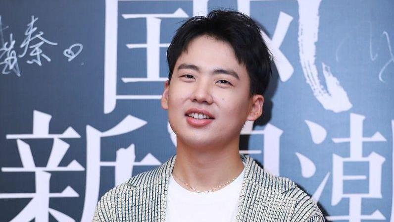 郭麒麟高情商回应“唯一继承人”：西伯利亚告别演出引爆笑