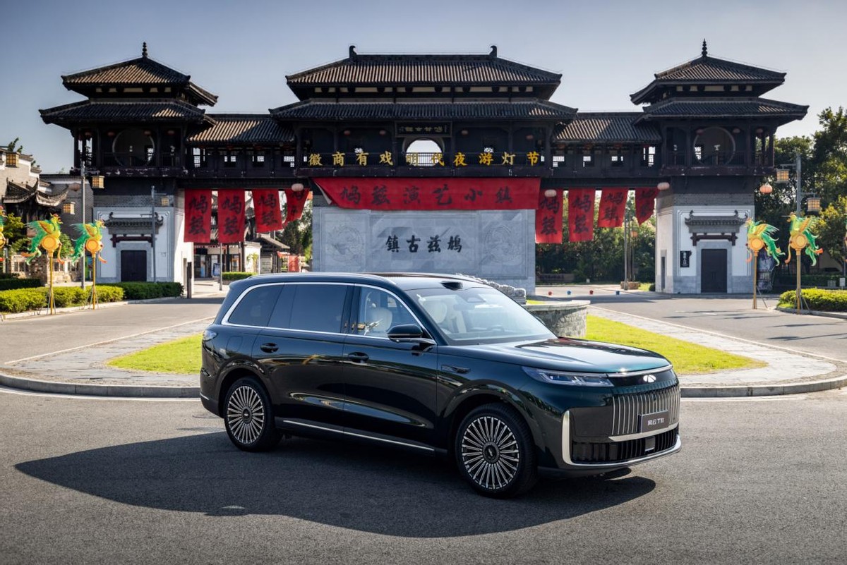 智能、豪华、大空间！风云T11重新定义大六座旗舰SUV