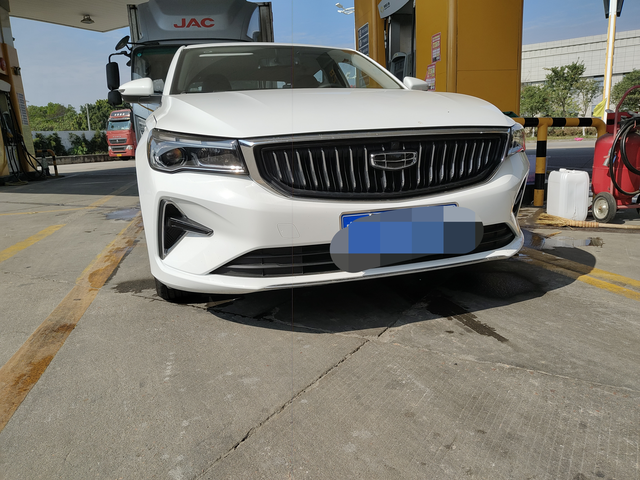 出来练车啦
入手的手动挡帝豪，目前行程1357公里，个人感觉在这个价位操控感算不