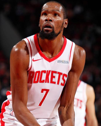 杜兰特是否能让身边队友变好？
兰特离开勇士后，效力了3支球队，分别是篮网，太阳，