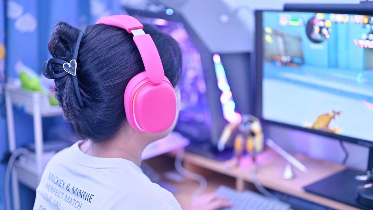 声临其境，主打精准，上手体验狼蛛G7 Pro游戏耳机