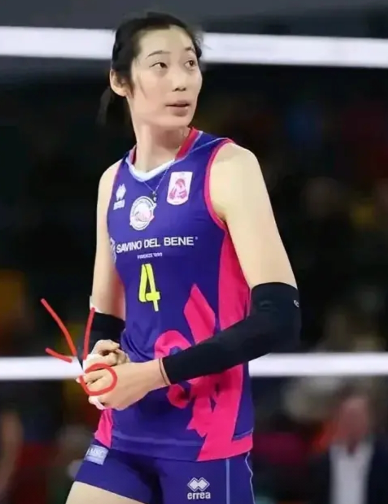 中国女排前有蔡斌弃用联赛最佳姚迪，后有赵勇弃用世界头号主攻朱婷，他们都是怎么想的