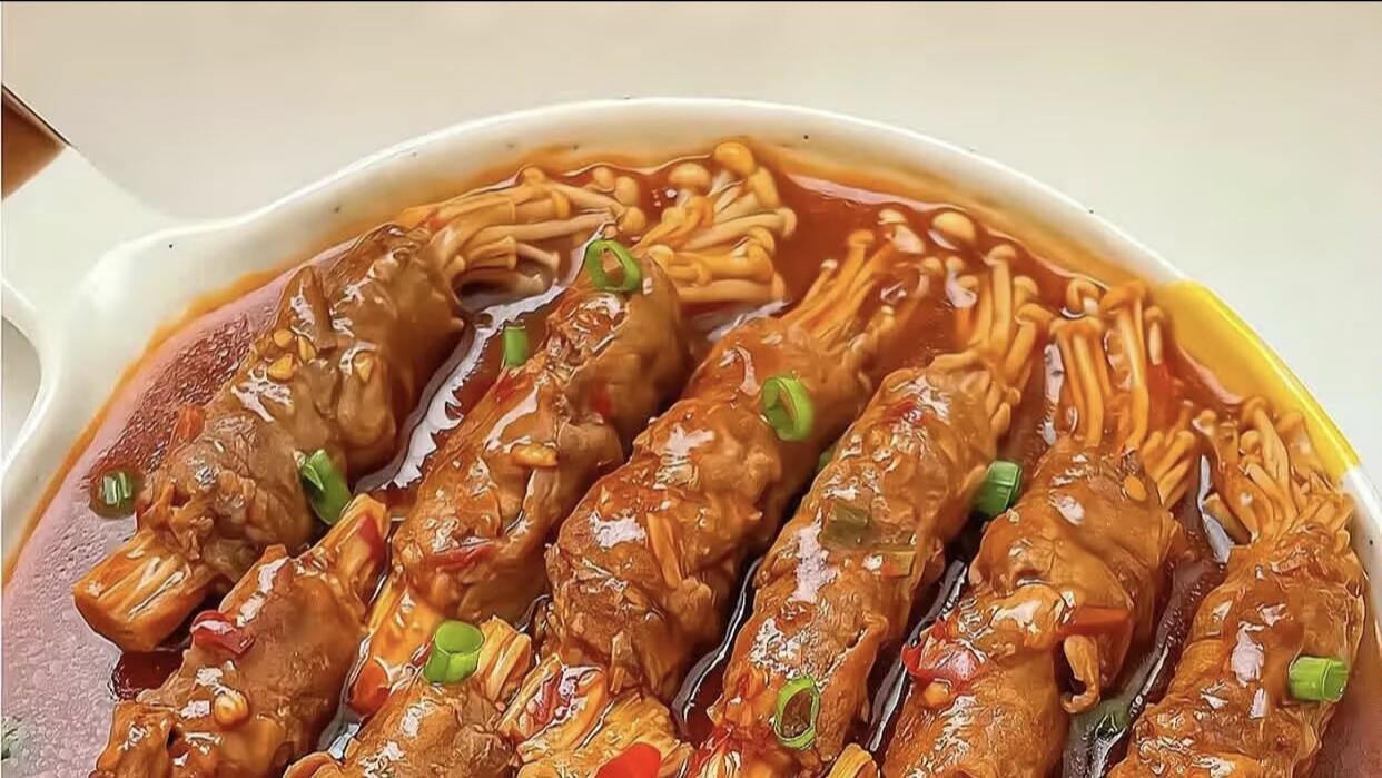 金针菇五花大绑肥牛卷？一道让厨房小白秒变大厨的"卷"王秘籍