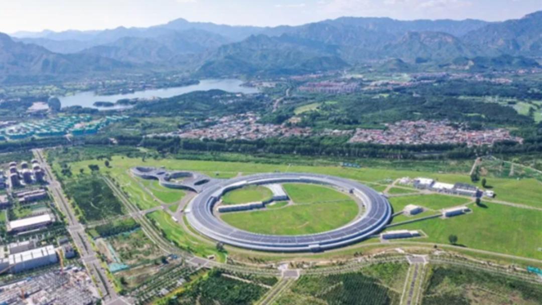 我国首个巨型放大镜：中国科学院能同步辐射光源通过工艺验收，比太阳亮 1 万亿倍
