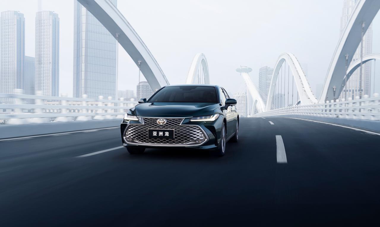 #亚洲龙星光探享HAPPY一夏#
年轻人的第一辆车，2025款亚洲龙外观气场稳，