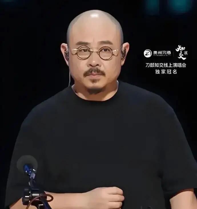 刀郎跟刘德华，到底谁才是国民级顶流？
一：粉丝量
刀郎抖粉     1968万