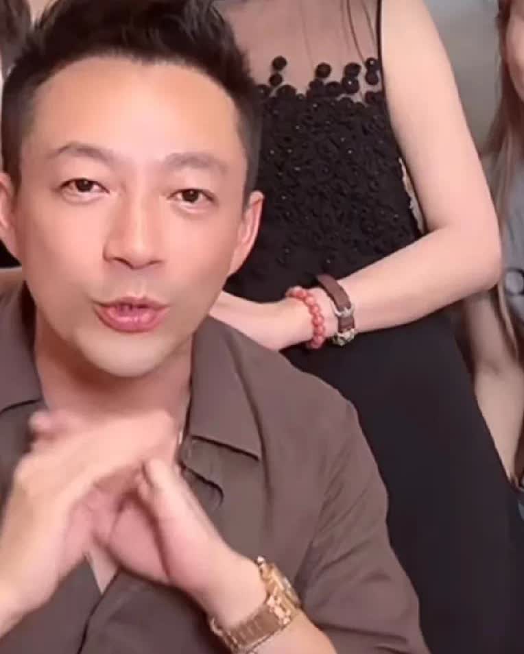 不出意外的话，葛思齐很快又要直播了！
汪小菲聪明的话，就不要回应，自己专心做自
