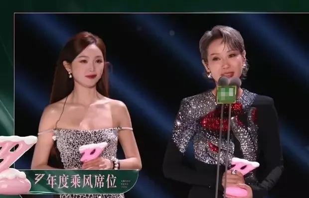 《乘风2025》成团名单出炉！叶童获年度总冠军。#叶童生图# #乘风2025# 